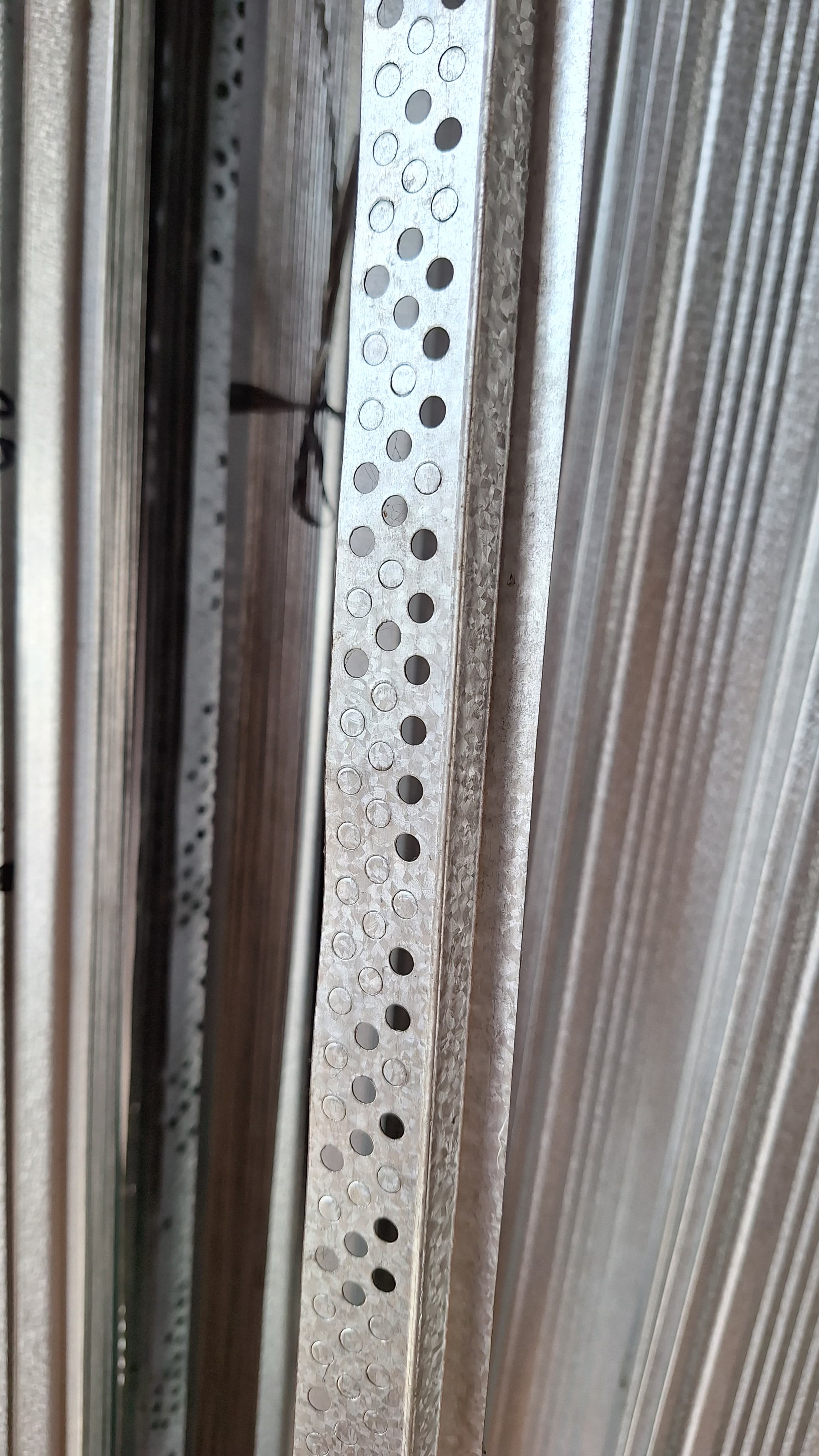 Shadow Line (Lis Plafon Minimalis)