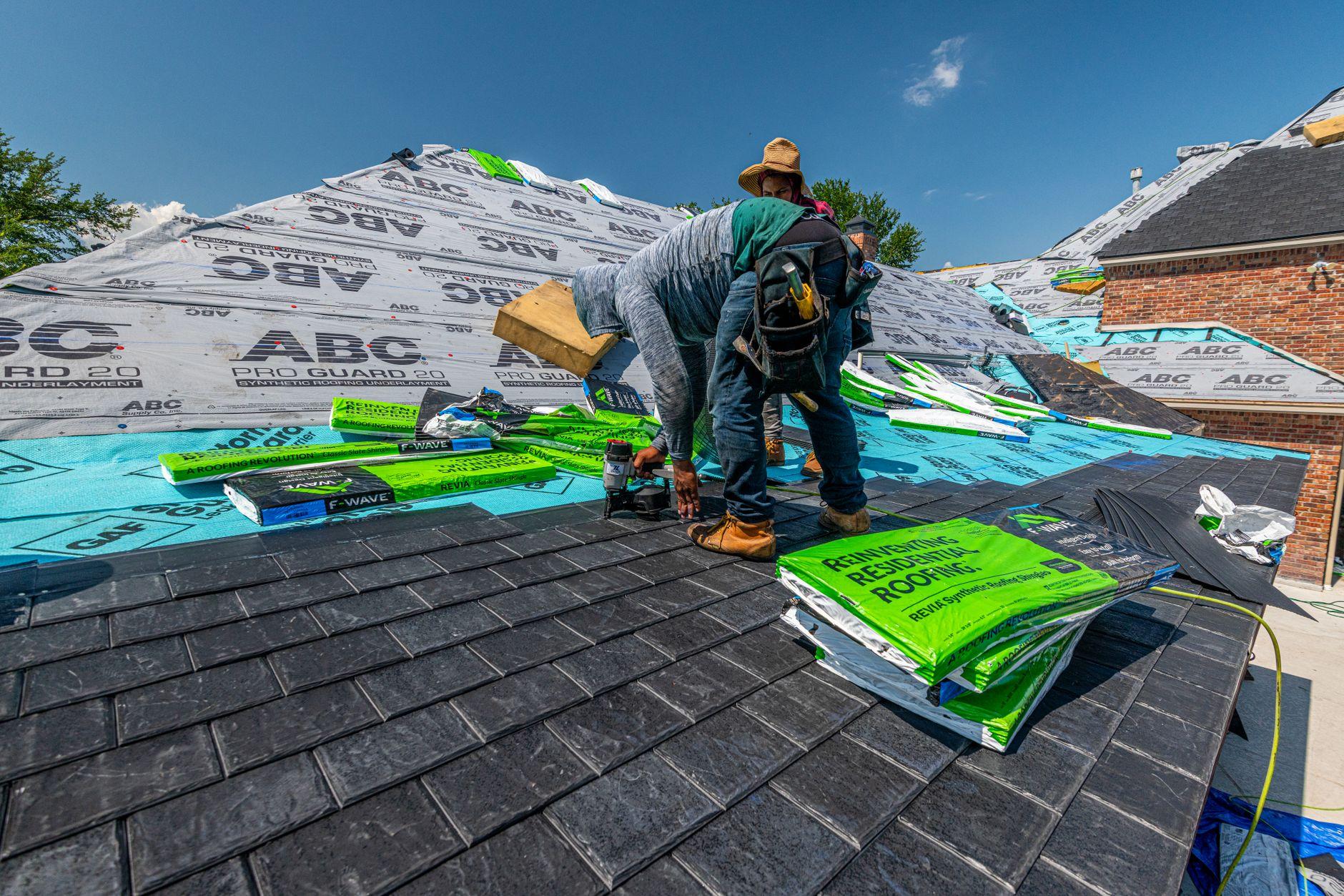 Memilih Underlayment Atap untuk Mengurangi Risiko Bocor dan Panas